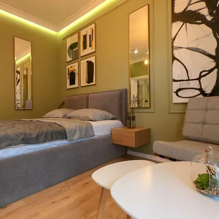 Roza's Center Apartment Tirana