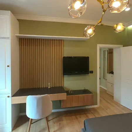 Apartment Roza's Center *