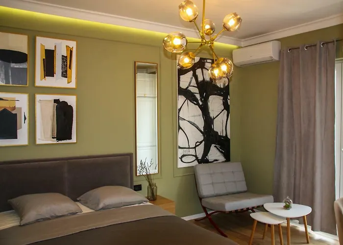 Roza's Center Apartment Tirana